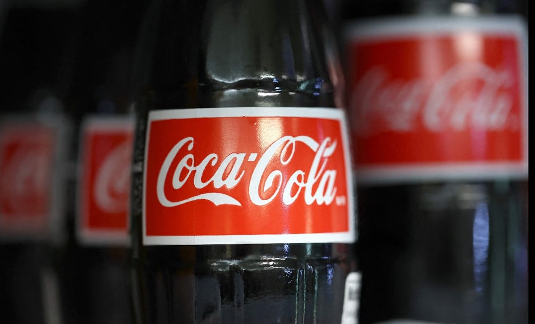 Coca-Cola retiene nueve millones de litros de bebidas tras posible contaminación  FOTO: AFP