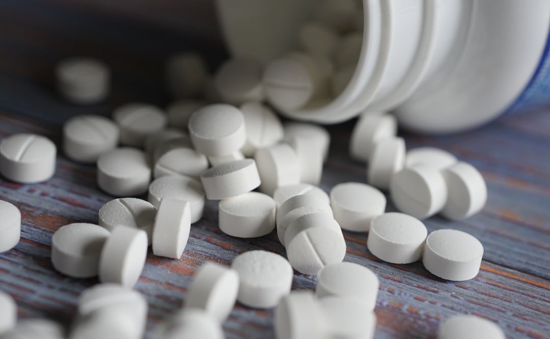 Cofepris alerta por medicamentos falsificados: estos son los lotes que representan riesgo para la salud. Foto Canva