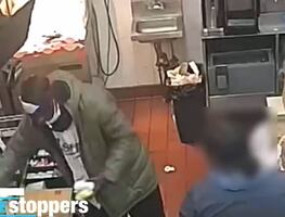 Buscan en NY a sujeto que robó hamburguesas y nuggets de McDonald’s