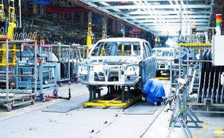 Partes de autos fabricadas en México y Canadá quedan exentas de los aranceles de Trump