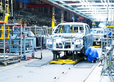 Partes de autos fabricadas en México y Canadá quedan exentas de los aranceles de Trump