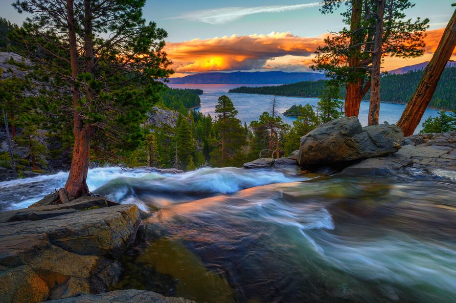 Lake Tahoe/ iStock/ miroslav_1