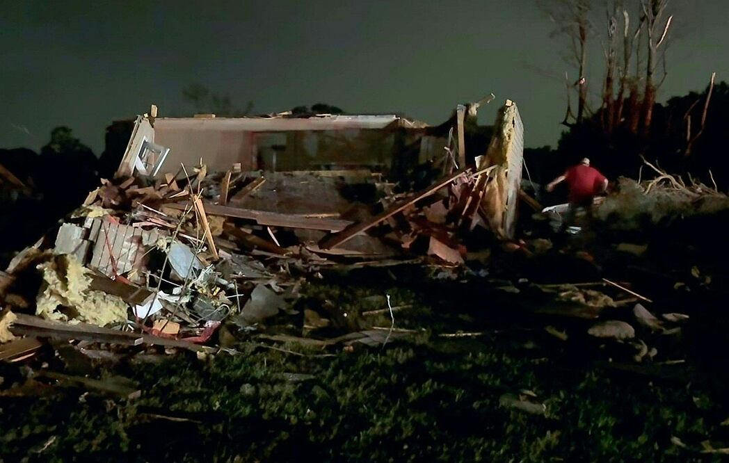 Tragedia en Estados Unidos: tormentas dejan 21 muertos y devastación en varios estados (Photo by Handout / Laurel County Fiscal Court / AFP)