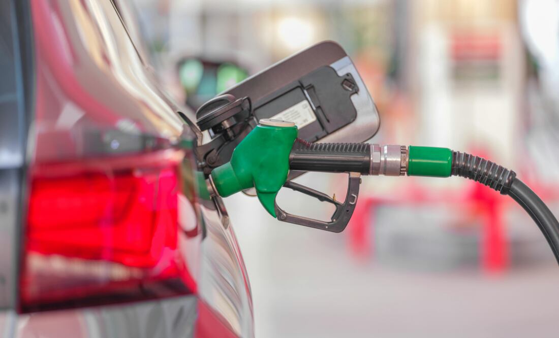 ¿Gasolina a menos de 24 pesos el litro? Estas son las marcas más baratas, según Profeco. Foto: Canva