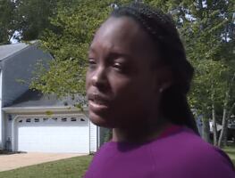 Vecino acosa a familia afroamericana con ruidos de mono e insultos raciales