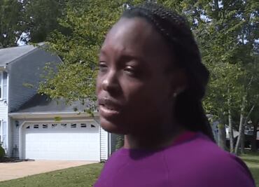 Vecino acosa a familia afroamericana con ruidos de mono e insultos raciales