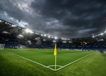 ¡Italia lo logra!; hasta mil espectadores en estadios