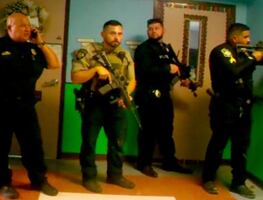 Suspenden a la directora de las escuela del tiroteo de Uvalde