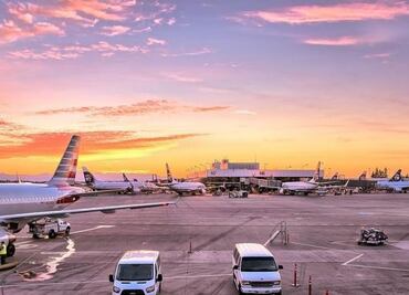 Empleado muere al transportar equipaje en aeropuerto de Carolina del Norte