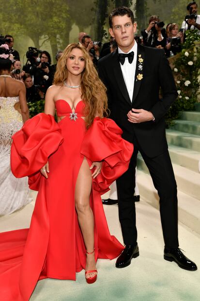 Shakira conquista el afterparty de la MET Gala con revelador vestido desgarrado. Foto: AP