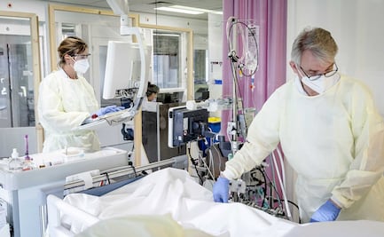 Ómicron se extiende a un ritmo sin precedentes, alerta la OMS