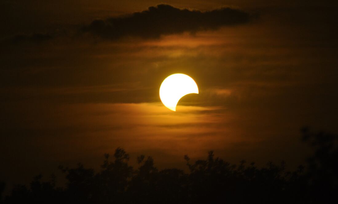 Eclipse solar 2025. ¿Se verá en México? Fecha y hora exacta del fenómeno. Foto: Canva