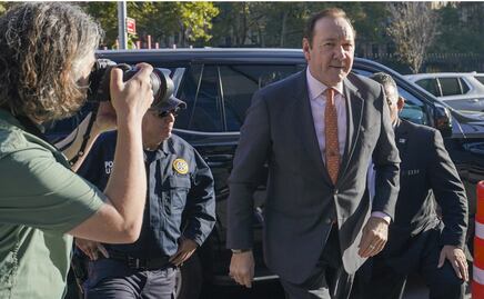 Kevin Spacey niega haber intentado seducir y tocar al actor Anthony Rapp