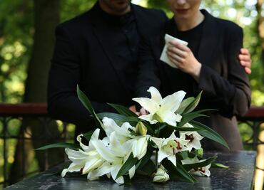 ¿Cuál es el proceso para traer cuerpos en ataúdes o cenizas en urnas a Estados Unidos?