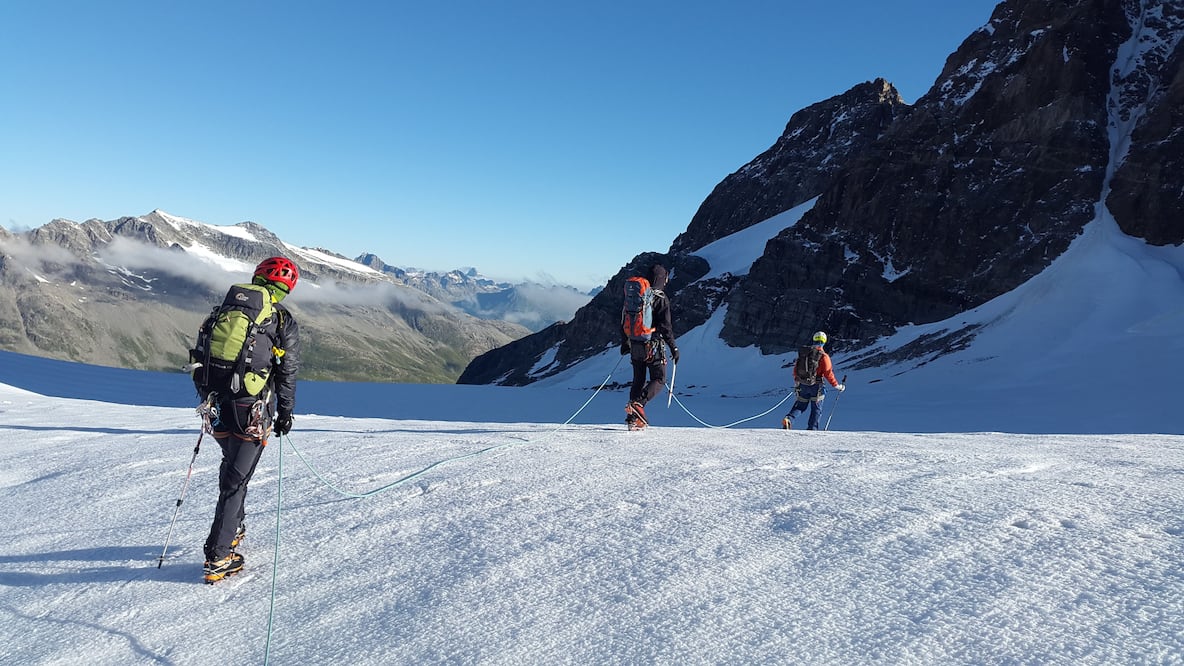 Avalancha sorprende a 33 alpinistas en Rusia: 11 murieron y seis están desaparecidos. Foto: Pexels
