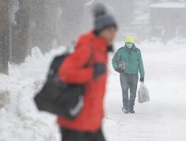 Biden da sus condolencias por los muertos en el gélido temporal de Navidad