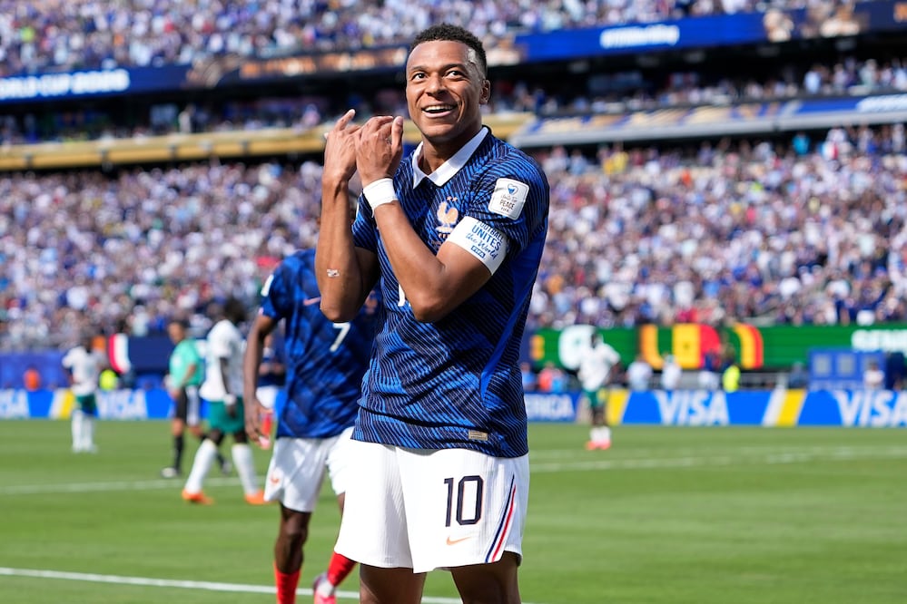 ¡Apareció Mbappé! Francia derrota a Senegal 3-1 y deja claro que va por la Copa. Foto: (AP Foto/Frank Franklin II)