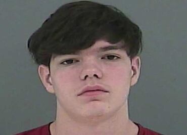 Acusan a adolescente de matar a su mamá en EU por quitarle el celular