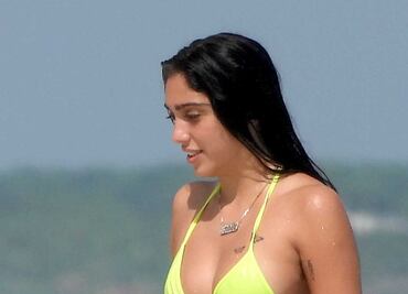 Hija de Madonna se luce en diminuta lencería en sesión con Rihanna