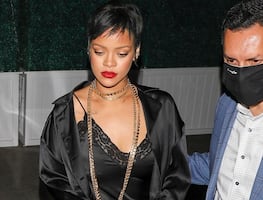 Rihanna sale a las calles con lencería negra y desata revuelo