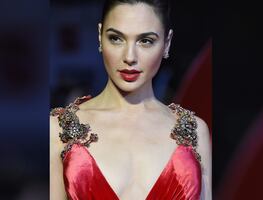 Gal Gadot deslumbra al posar sin ropa en fotografía a blanco y negro