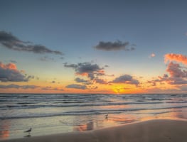 Arena, sol y mar: las playas imperdibles en Texas, el Estado de la Estrella Solitaria