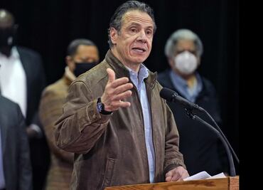 Gobernador de Nueva York lamenta comportamiento "juguetón" con mujeres