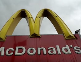 Balean a empleado de McDonald’s porque las papas fritas estaban frías