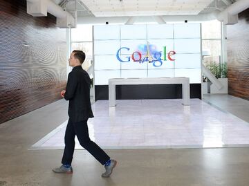 A despidos, Google suma recorte en gastos de cafeterías, computadoras y cintas adhesivas