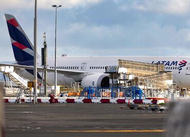 Desplome de Boeing que dejó 50 heridos en vuelo de Latam pudo deberse a error de azafata