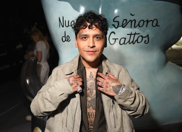 Captan a Nodal en tienda de postres en Guadalajara: “Tienes una gran mujer” le dice la dueña