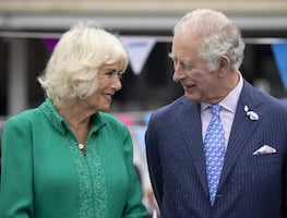 Seguridad de Carlos y Camila estuvo “amenazada” en Australia por advertencia de su supuesto “hijo secreto”