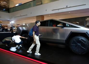 Tesla llama a revisar su Cybertruck por cuarta vez; ¿Qué error presenta?