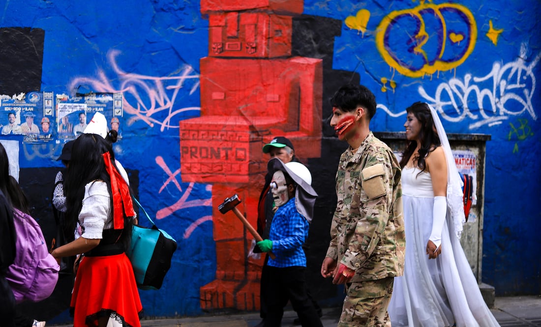 Escándalo en Old Irving Park: niños de Halloween atacados por la Patrulla Fronteriza con gas lacrimógeno. EFE/ Gabriel Márquez