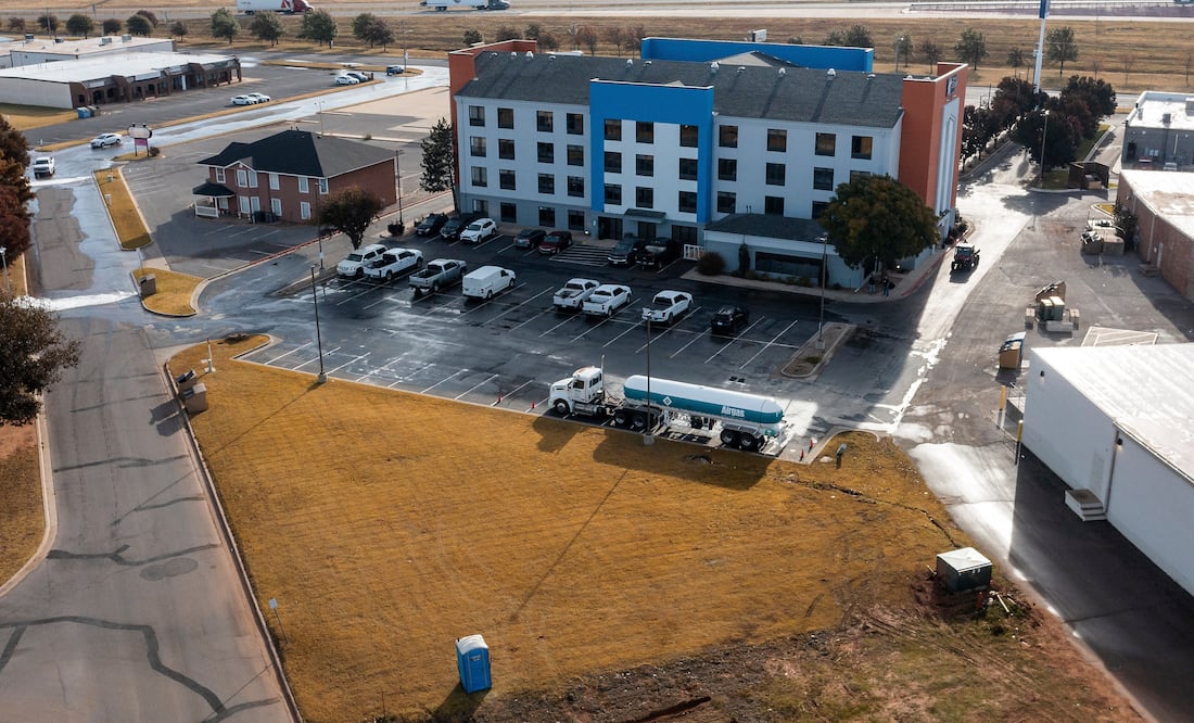 Fuga de gas en Oklahoma: nube tóxica obliga a evacuar a cientos y deja decenas de hospitalizados (AP foto/Alonzo Adams)