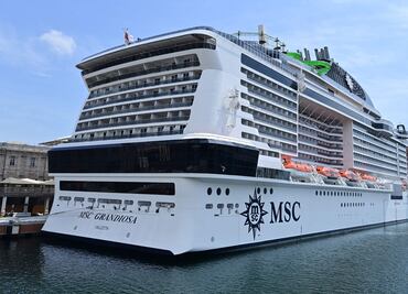 El primer gran crucero vuelve al mar en el Mediterráneo