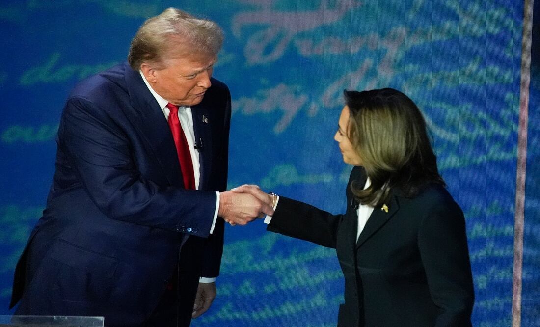 Harris desafía a Trump a un nuevo debate en octubre, pero el expresidente lo rechaza. Foto: AP
