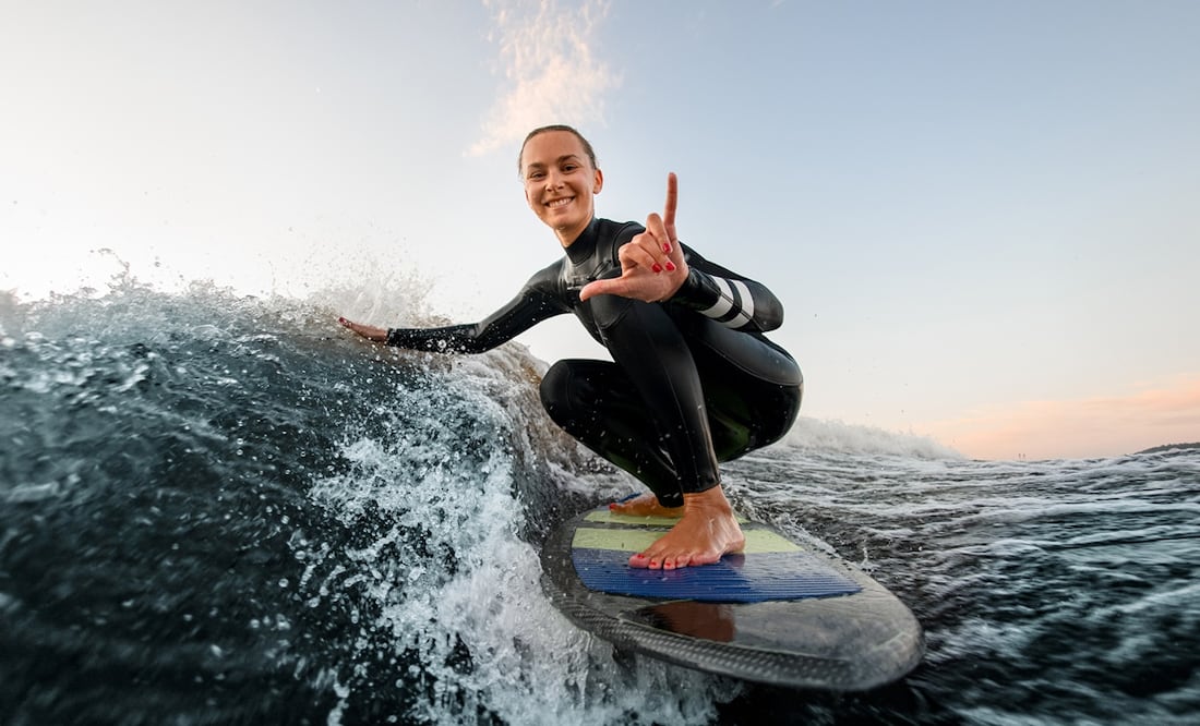 ¡Prepárate para la emoción del regreso del US Open of Surfing a Huntington Beach! Foto: iStock / MaximFesenko