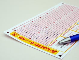 Encuentran cuerpo de ganador de lotería en EU; murió sin de cobrar el premio