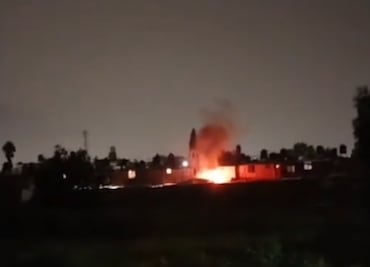 Poderosa tormenta eléctrica provoca incendio en casa de Tultitlán tras caída de rayo. IMÁGENES