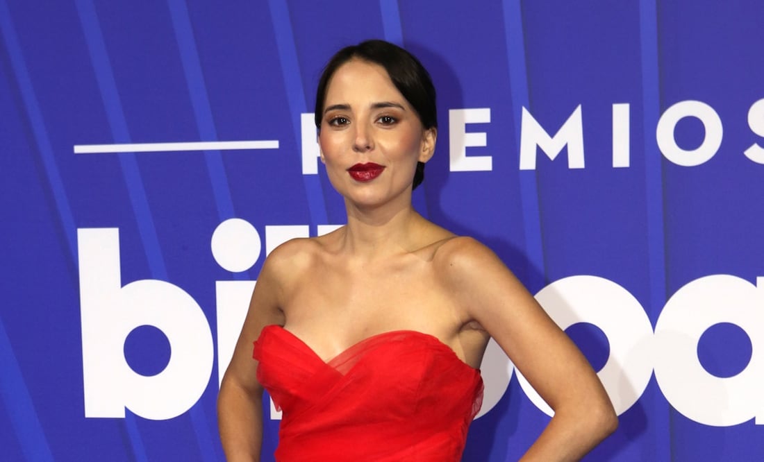Majo Aguilar impone tendencia con glamoroso vestido strapless en Miami. Foto: EFE