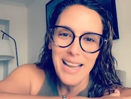 Critican a Angélica Vale por hablar del ICE en Super Bowl: “No te preocupes, a ningún latino nos alcanza para ir”