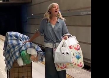 Video. Mujer sin techo cantando ópera en metro de Los Ángeles se hace viral