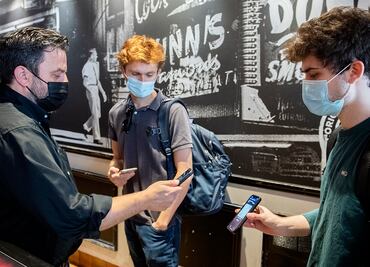 Vacunación obligatoria para viajeros y servidores públicos en Canadá: ¿cómo será?