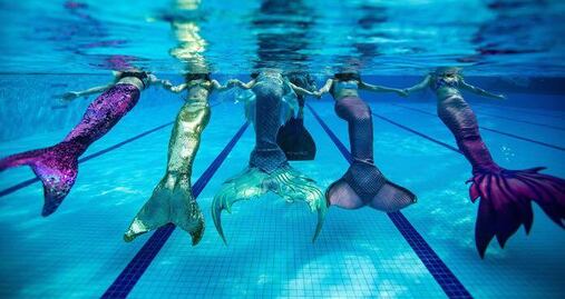 Hoteles de Disney ofrecen clases para aprender a ser una sirena