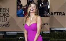 Sofía Vergara y el increíble vestido azul de escote que dejó al descubierto sus curvas