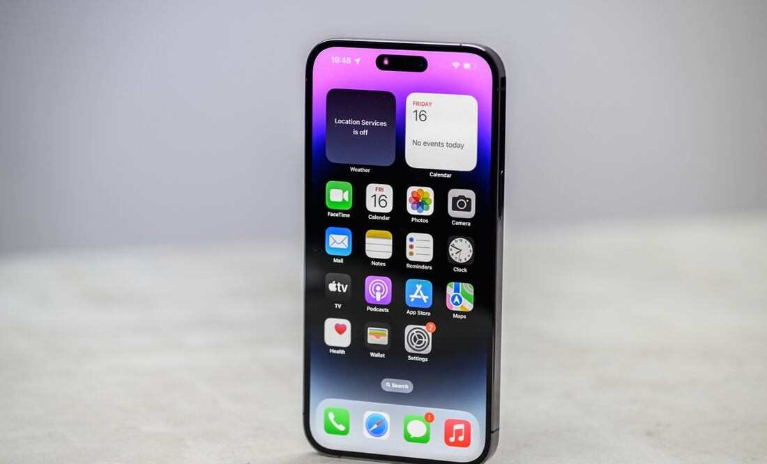 Apple Revoluciona la Ubicación del Botón Rojo de Fin de Llamada en el iPhone. Foto iStock / NguyenDucQuang