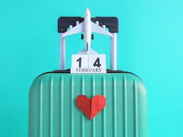 Regalos de San Valentín permitidos y prohibidos en el equipaje de avión