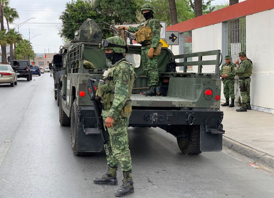 Soldados del Ejército mexicano desplegados en Matamoros tras el secuestro de ciudadanos estadounidenses (AP Foto)