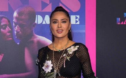 El vestido transparente con el que Salma Hayek lució su lencería en premiere